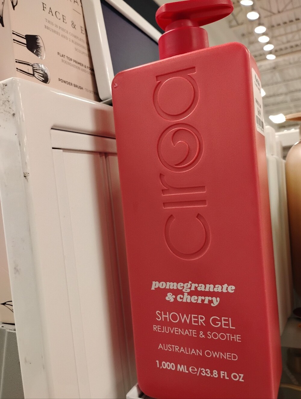 New Pomegranate & Cherry Shower Gel - Red